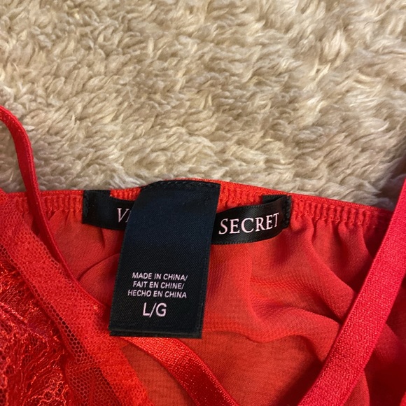 Victoria’s Secret Lace Lingerie Top - Picture 3 of 4